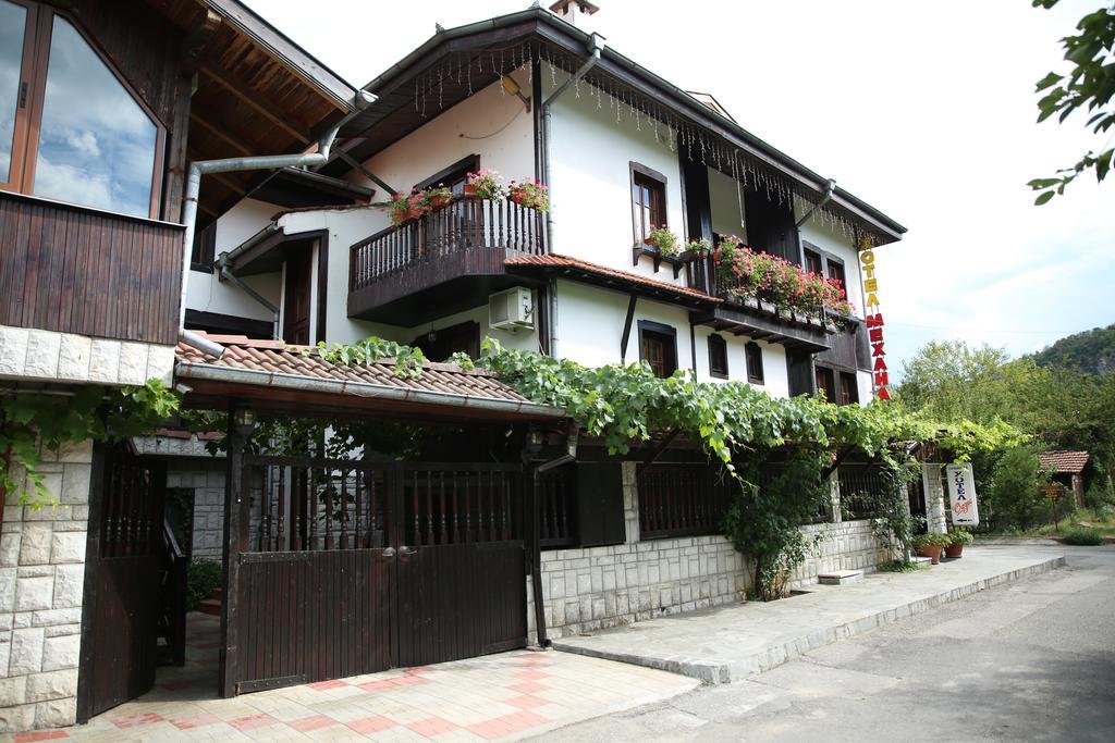 Oazis Family Hotel Lovech Exterior foto