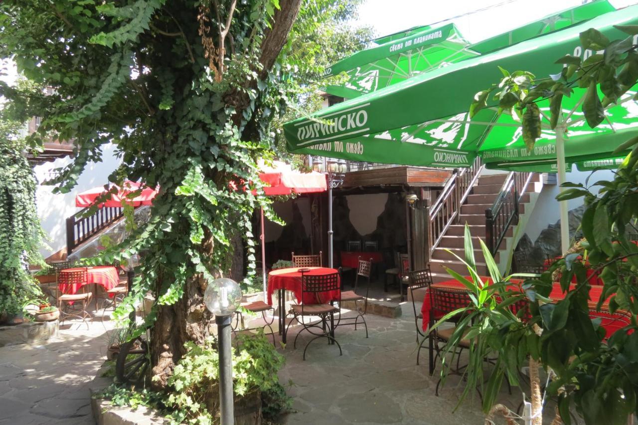 Oazis Family Hotel Lovech Exterior foto