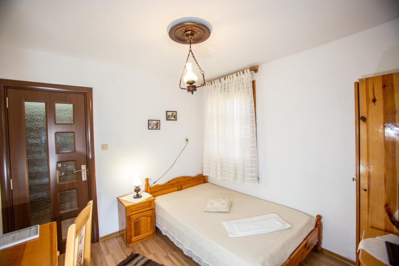 Oazis Family Hotel Lovech Exterior foto