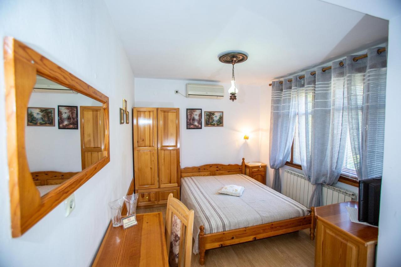 Oazis Family Hotel Lovech Exterior foto