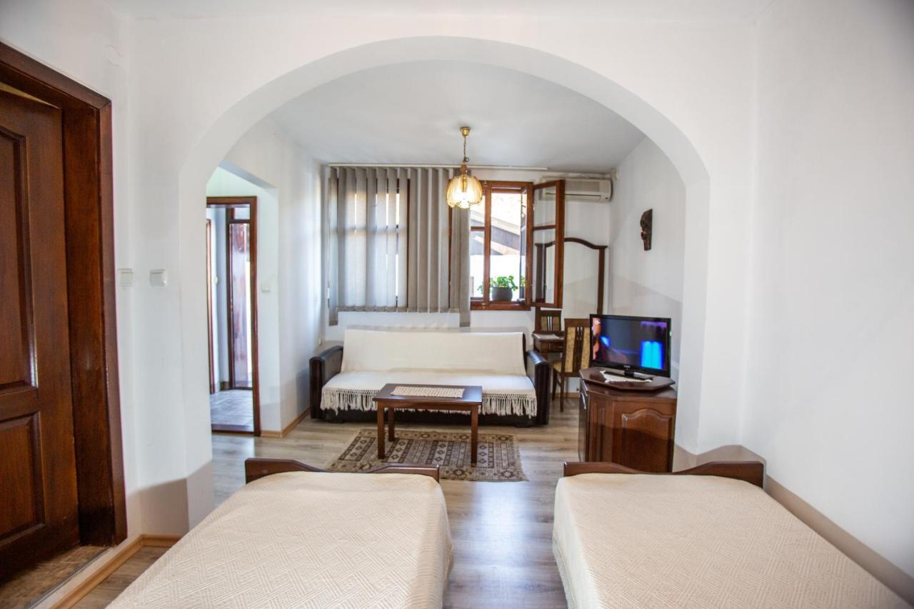 Oazis Family Hotel Lovech Exterior foto