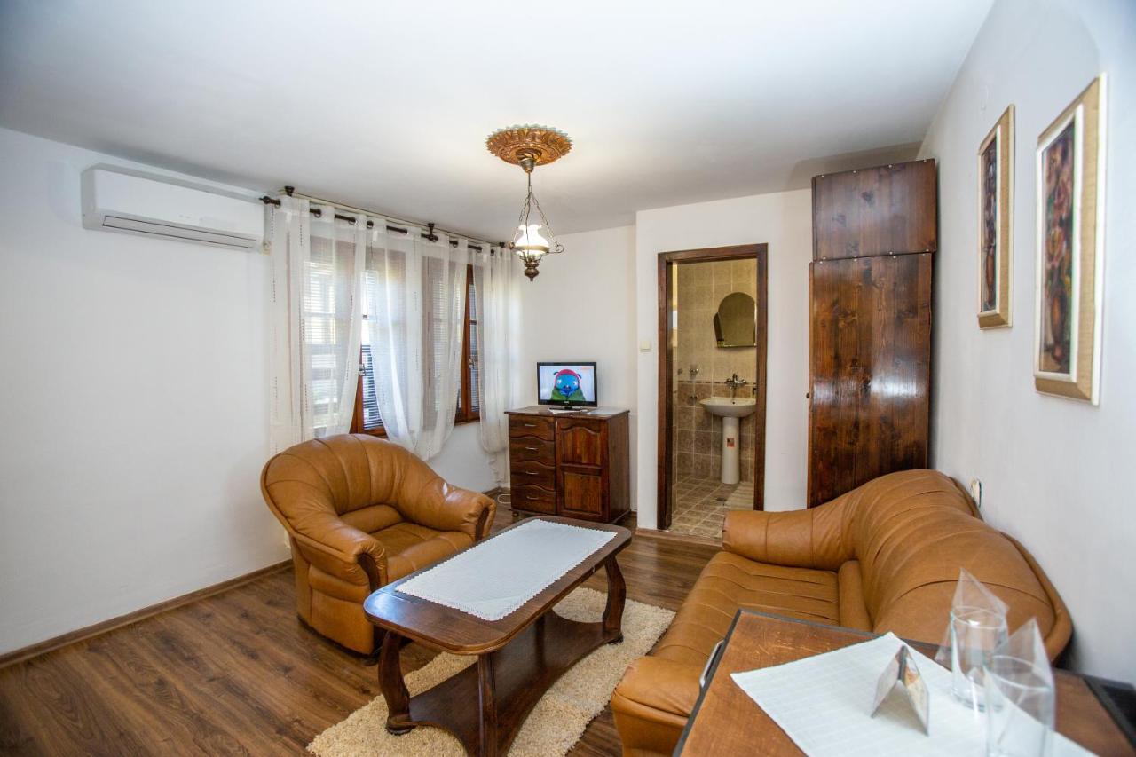 Oazis Family Hotel Lovech Exterior foto